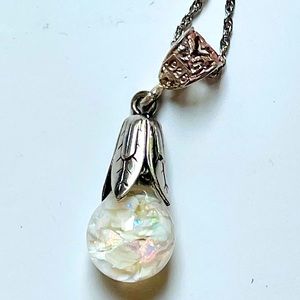 A beautiful Vintage 1920s design Sterling silver and Opal necklace.